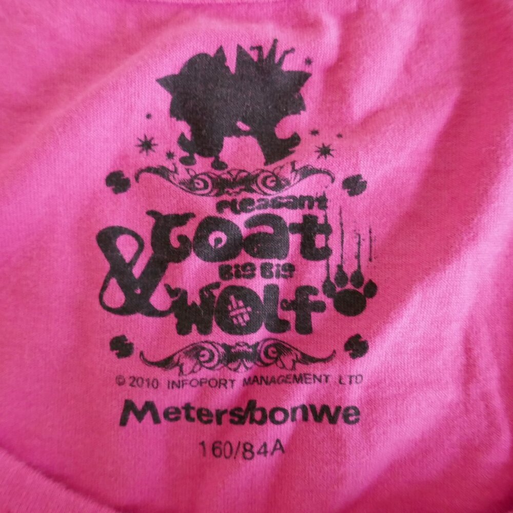 pink Meters/bonwe Pleasant Goat and Big Big Wolf graphic tee size S/M - Picture 3 of 3